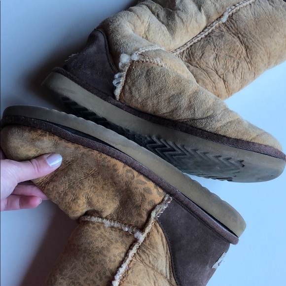 UGG | Leopard Print Ugg Boots | 7 - Picture 7 of 8